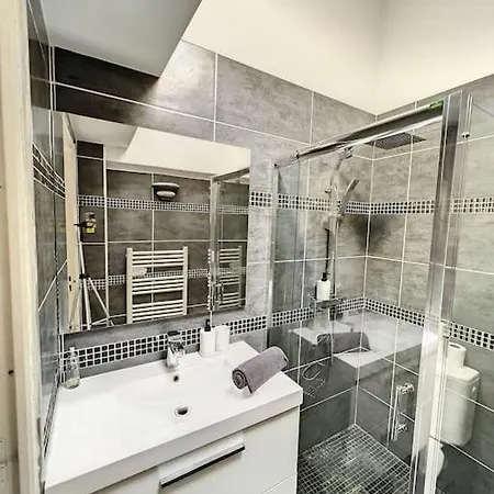 Ferienwohnung Tres Agreable T2 - Lumineux-Toit Terrasse-Centre Marseilles Exterior foto